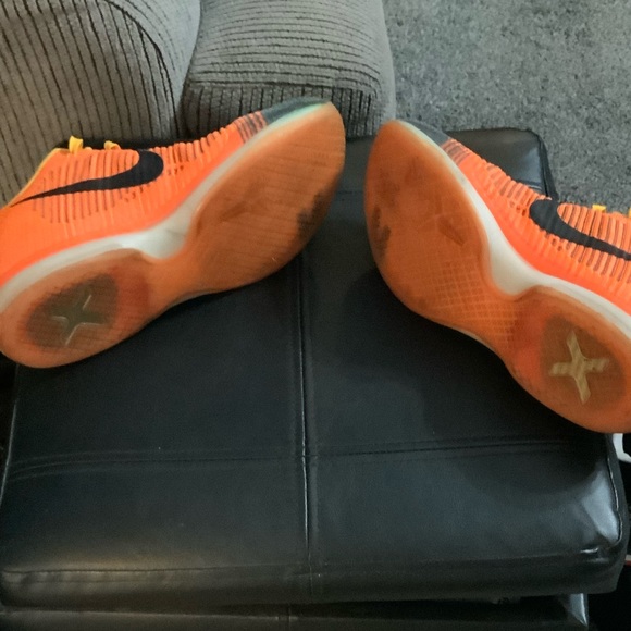 Kobe - Picture 3 of 4